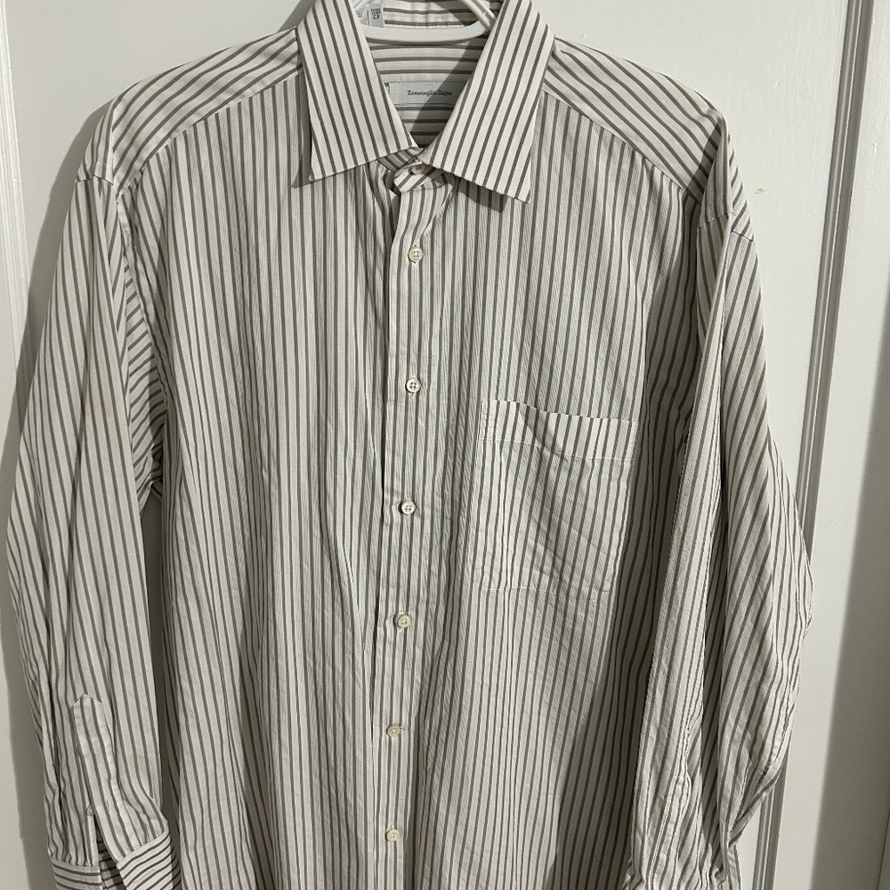Ermenegildo Zegna Men’s Button Up ✨